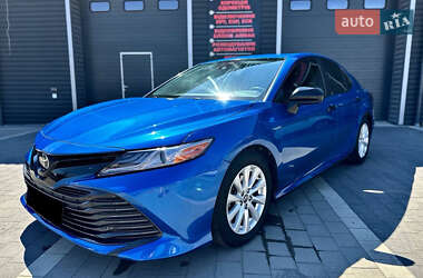 Седан Toyota Camry 2019 в 