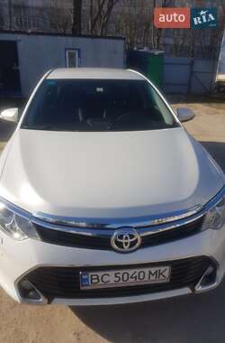 Седан Toyota Camry 2016 в Львове