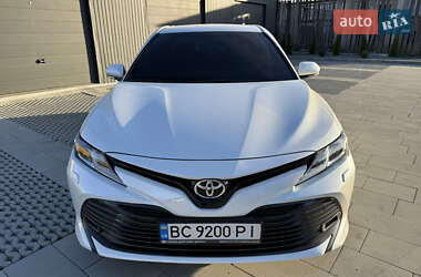 Седан Toyota Camry 2019 в Самборі