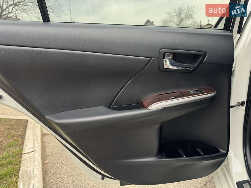 Седан Toyota Camry 2016 в Харкові