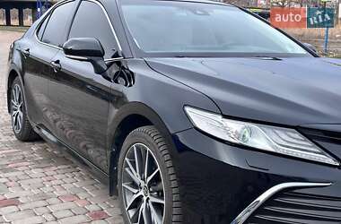 Седан Toyota Camry 2021 в 