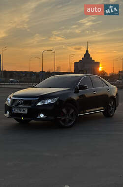 Седан Toyota Camry 2011 в Києві