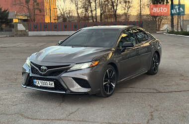 Седан Toyota Camry 2019 в Харкові