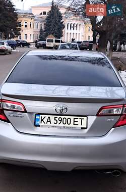 Седан Toyota Camry 2014 в 