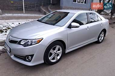 Седан Toyota Camry 2014 в 