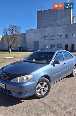 Седан Toyota Camry 2004 в Ровно