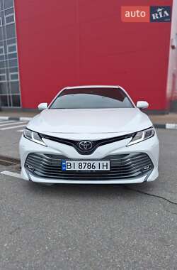 Седан Toyota Camry 2018 в 