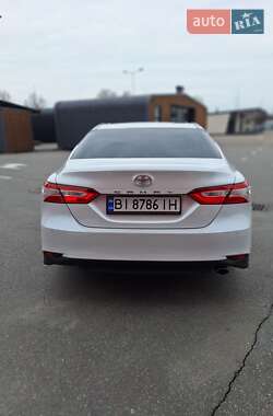 Седан Toyota Camry 2018 в 
