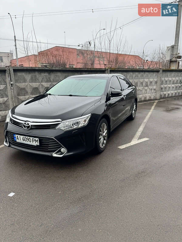 Седан Toyota Camry 2016 в 