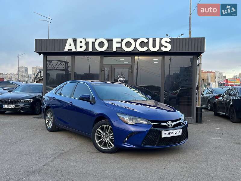 Седан Toyota Camry 2016 в 