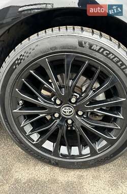 Седан Toyota Camry 2019 в 