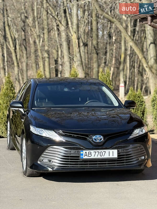 Toyota Camry 2019