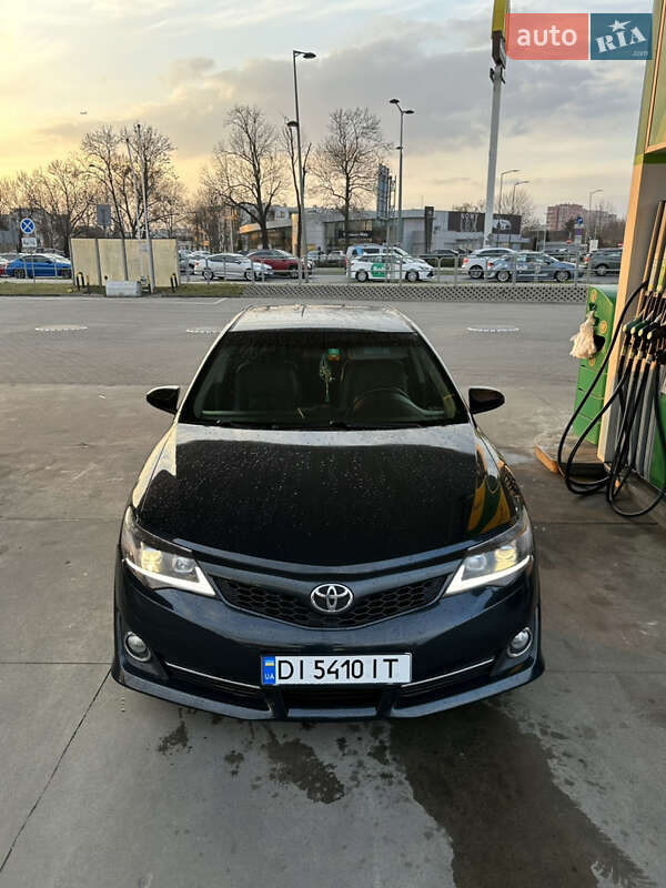 Toyota Camry 2013