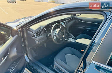Седан Toyota Camry 2019 в 