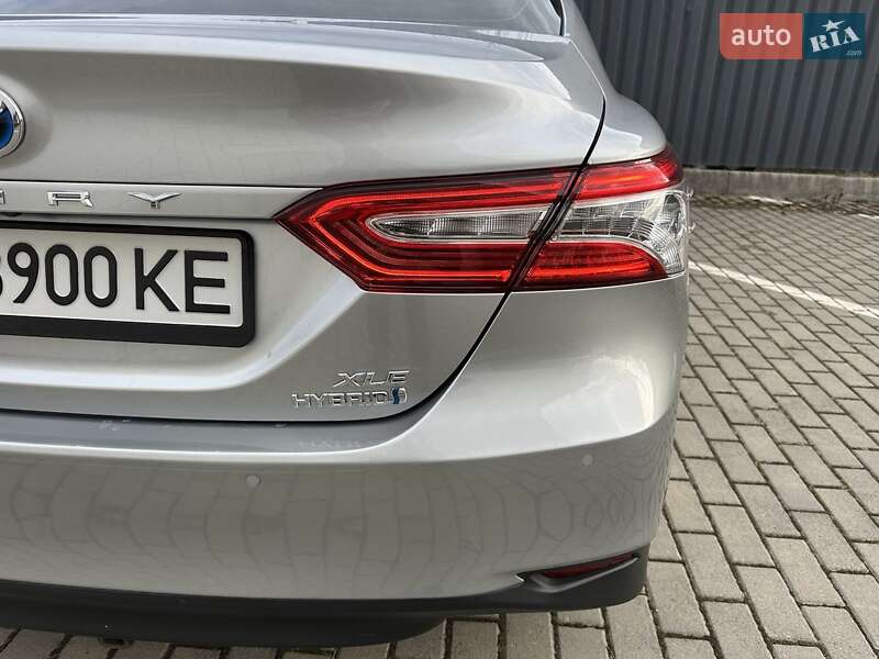 Седан Toyota Camry 2018 в Харкові