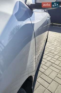 Седан Toyota Camry 2015 в 