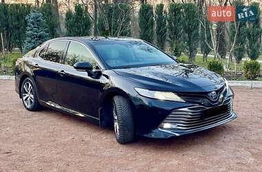 Седан Toyota Camry 2019 в 