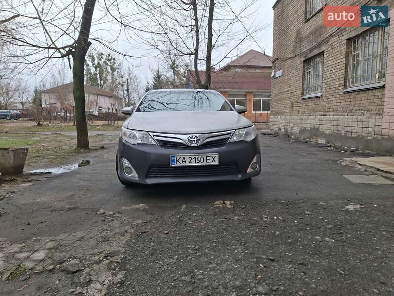 Toyota Camry 2012