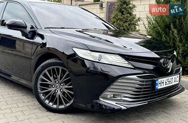Седан Toyota Camry 2017 в 