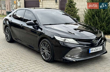 Седан Toyota Camry 2017 в 