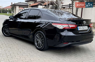 Седан Toyota Camry 2017 в 