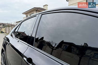 Седан Toyota Camry 2017 в 