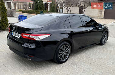 Седан Toyota Camry 2017 в 
