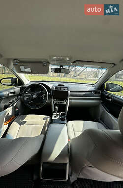 Седан Toyota Camry 2013 в 