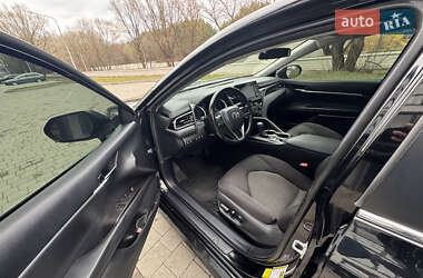 Седан Toyota Camry 2021 в Новояворовске