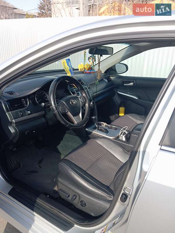 Седан Toyota Camry 2013 в Богуславі