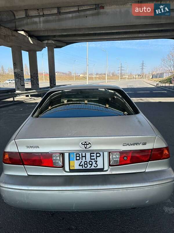 Седан Toyota Camry 2000 в Одессе