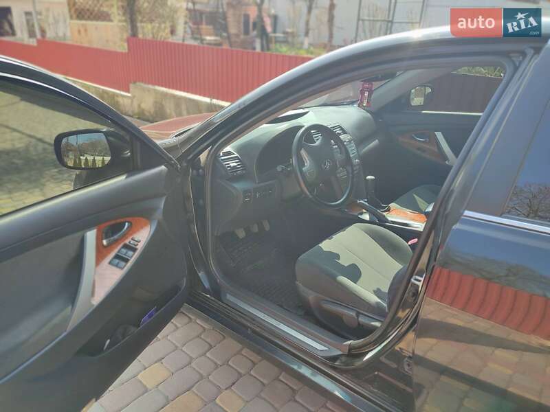 Седан Toyota Camry 2008 в Житомирі