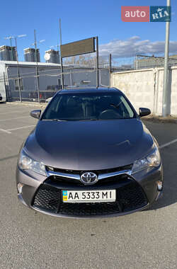 Седан Toyota Camry 2017 в 