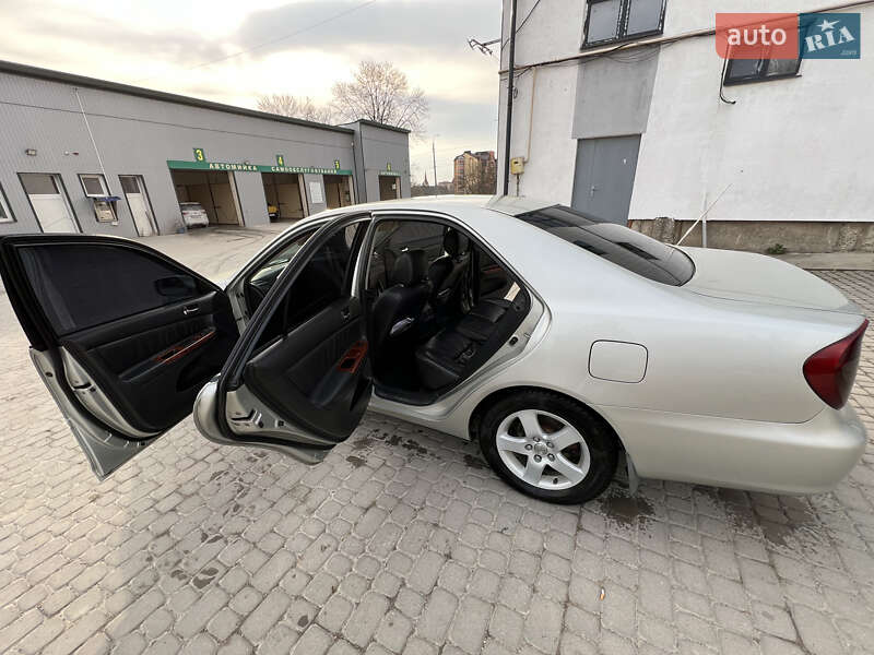 Седан Toyota Camry 2002 в Чорткові