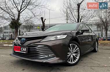 Седан Toyota Camry 2019 в 