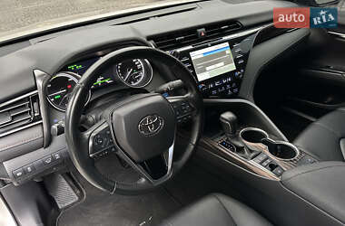 Седан Toyota Camry 2020 в 