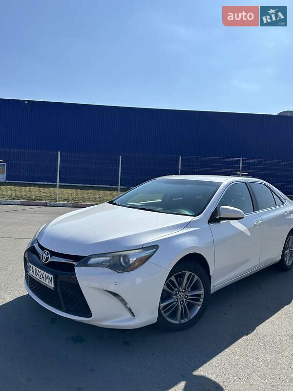 Седан Toyota Camry 2016 в Вінниці