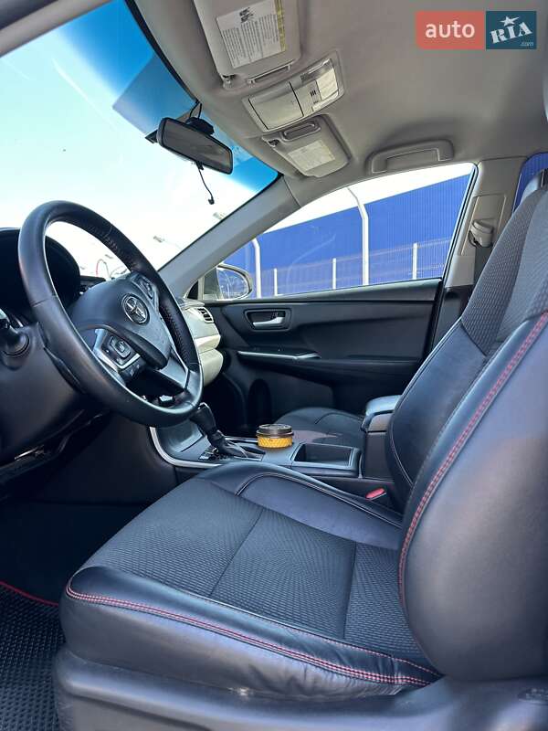 Седан Toyota Camry 2016 в Вінниці