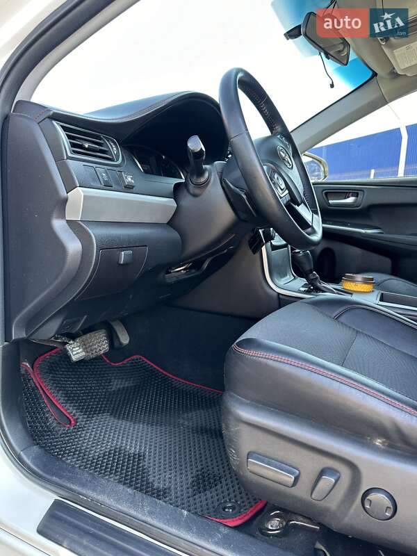Седан Toyota Camry 2016 в Вінниці