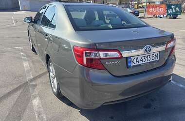 Седан Toyota Camry 2012 в Киеве