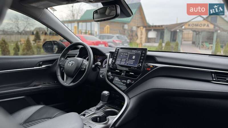 Седан Toyota Camry 2022 в Белой Церкви