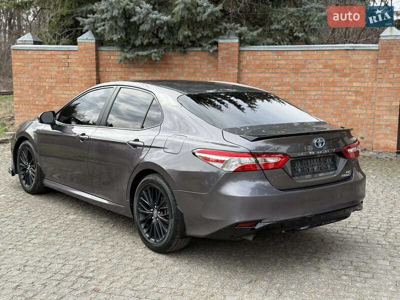 Седан Toyota Camry 2018 в Вінниці