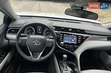Седан Toyota Camry 2020 в 