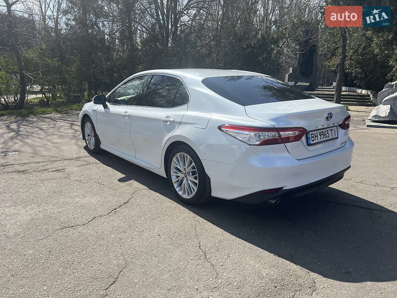 Седан Toyota Camry 2019 в Одессе