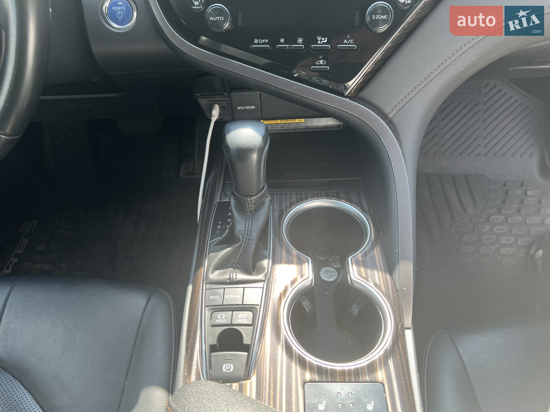 2019 Toyota Camry - мініатюра 24
