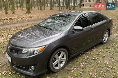 Седан Toyota Camry 2012 в 
