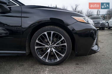Седан Toyota Camry 2019 в 