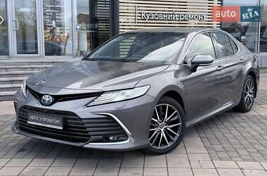 Седан Toyota Camry 2023 в Одесі