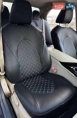 Седан Toyota Camry 2017 в 