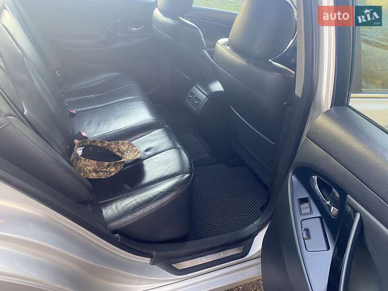 Седан Toyota Camry 2007 в Львові